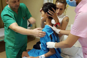 Ужасные бактерии съели лицо молодой девушки