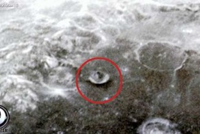 Уфологи обнаружили на Луне базу инопланетян