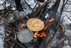 Еда в походе и на природе всегда вкуснее! (22 фото)