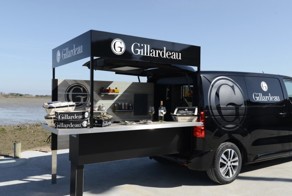 Передвижной устричный бар Peugeot