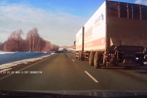 Обгон на мосту