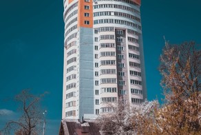 Старое и новое: городские контрасты на просторах бывшего СССР