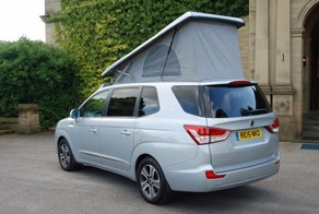 Минивэн SsangYong превратили в дом на колесах