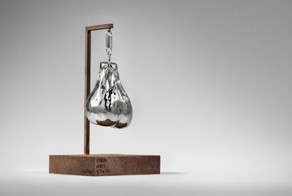 В Германии создали премию «Стальные яйца»