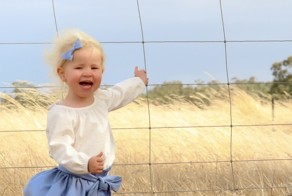 Видите смертельную опасность, скрывающуюся на этой милой семейной фотографии?