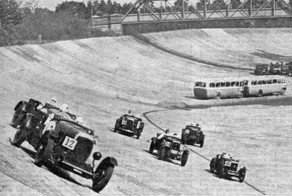 Навсегда опустевшие трассы и конюшни