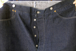 Раритетные джинсы Levi's 1893 года стоят от $80 000