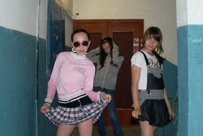 Возвращаясь домой, вы можете встретить их - королей и королев подъездов!