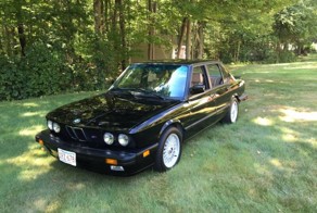 В США выставили на продажу самый редкий BMW М5