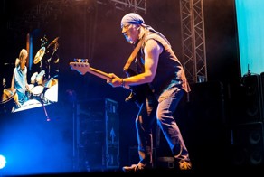 «Smoke on the Water» группы Deep Purple – проходная песня, которой было суждено стать рок-хитом