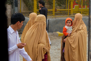 "Хочу домой" - безбашенный сериал о путешествии в Пакистан и Иран