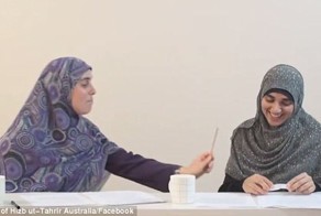 Мусульманки демонстрируют на видео, как правильно бить жену