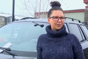 Нетрезвая женщина оставила машину на парковке у бара, а на следующий день её ждал сюрприз