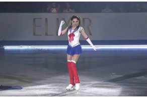 17-летняя российская фигуристка Евгения Медведева покорила японцев своим танцем в костюме Сейлор Мун