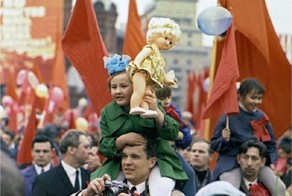 Как менялся праздник Первомая за последние 100 лет