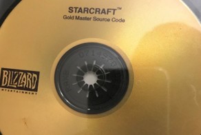 Blizzard осыпала подарками человека, который нашёл исходный код первой StarCraft
