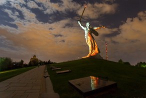 Шоу «Свет Великой Победы» на Мамаевом Кургане