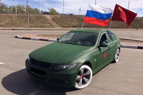 Автомобилисты с фантазией: автопробег в честь Дня Победы
