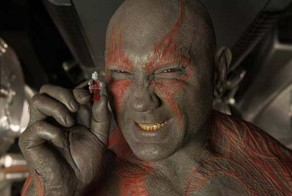Процесс грима Дэйва Батисты для роли Дракса Разрушителя в фильме «Стражи Галактики»