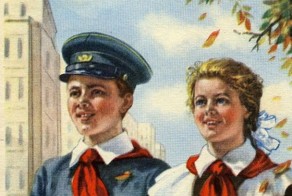 Внучка нашла у бабушки на заваленном чердаке папку. Открыв ее, она воскликнула от изумления