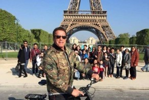 11 случаев, когда голливудские знаменитости зафотобомбили случайных прохожих