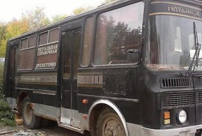 Омичей вместо автобусов по городу начали возить похоронные катафалки