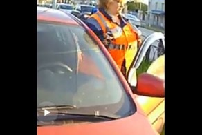 Пешеход проучил нарушительницу ПДД