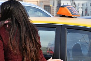 Беременная не желает платить за такси