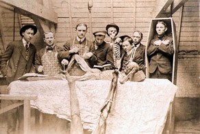 По XX веку с фотоаппаратом
