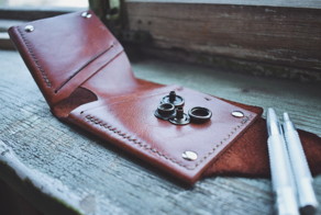 Первые шаги в кожевенном деле. Портмоне, часть 2