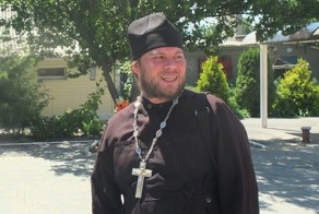 Другой батюшка