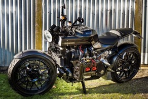 MadBoxer - кастом-байк с двигателем от Subaru WRX