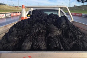 Что находится в кузове этого пикапа?