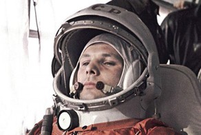 Откуда взялась надпись "СССР" на шлеме Гагарина