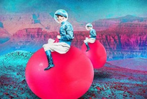 Художник скрестил прошлое и будущее