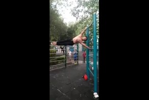 Лунная походка в воздухе! Такое увидишь не часто