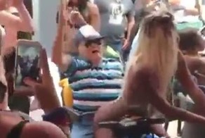 Седина в бороду — бес в ребро: танцовщица исполнила зажигательный танец на коленях дедушки