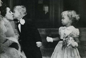 Подборка исторических кадров, пойманных в нужный момент