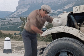 Немец посмотрел "Кавказскую пленницу". Есть вопросы