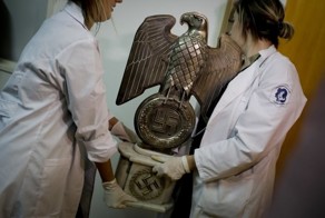 В Аргентине нашли личные вещи Гитлера и другие артефакты Третьего рейха