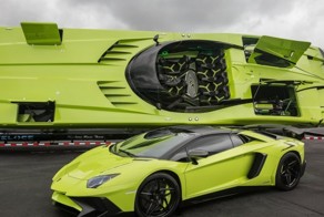 Скоростной катер в стиле Lamborghini Aventador SV в комплекте с одноименным суперкаром