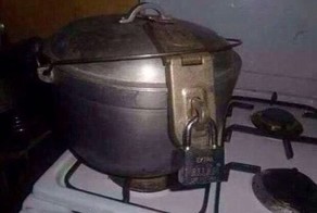 Веселая жизнь в студенческом общежитии