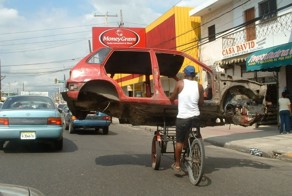 17 перегруженных транспортных средств, бросающих вызов законам физики
