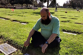 Человек с огромным сердцем