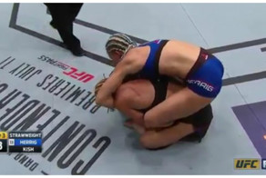 «Дерьмо случается»: женщина-боец UFC "наследила" прямо на ринге