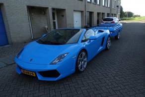 Lamborghini с прицепом в Нидерландах