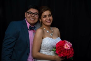 У этой семейной пары есть традиция каждый год дарить друг другу щенка в честь годовщины свадьбы