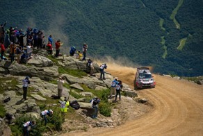 Скоростной подъем в гору на 600-сильном Subaru