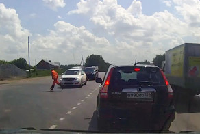 В Бердске сбили рабочего, переходившего трассу в неположенном месте