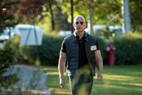 Фотожабы с накаченным главой Amazon